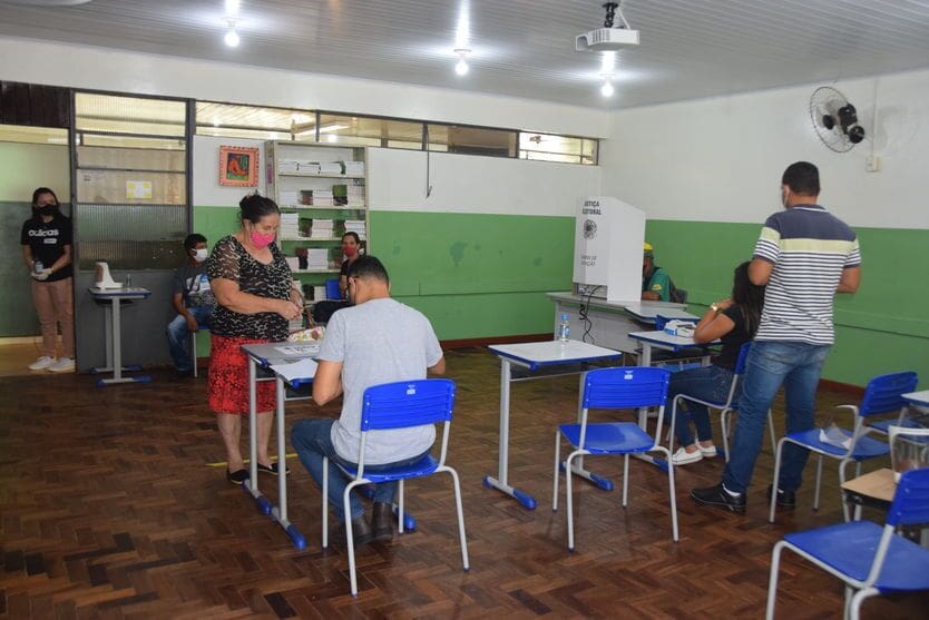 Mesmo com a pandemia, eleitores vão às urnas na região de Ivaiporã