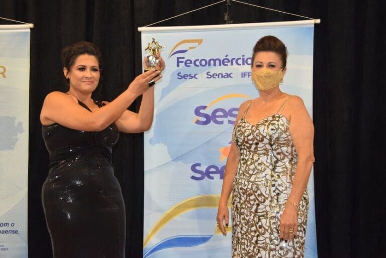 Empresária de Ivaiporã recebe homenagem do Sistema Fecomércio