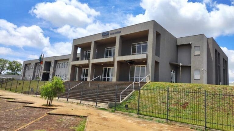 Ministério Público de Ivaiporã abre inscrições para três vagas de estágio