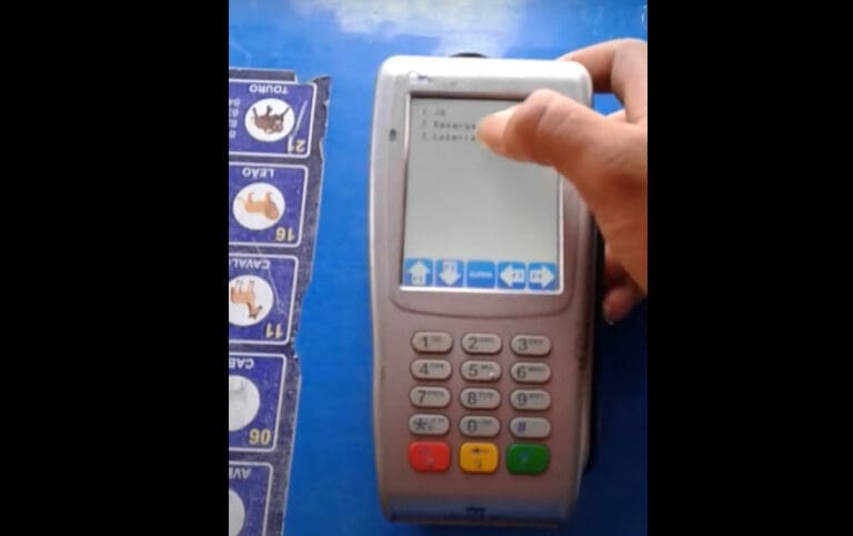 Homem é detido com apostas e máquina de jogo do bicho