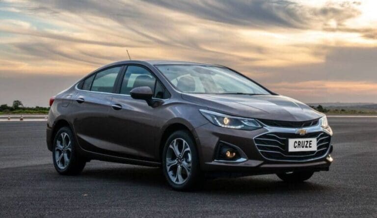 Chevrolet convoca recall do Cruze e Tracker