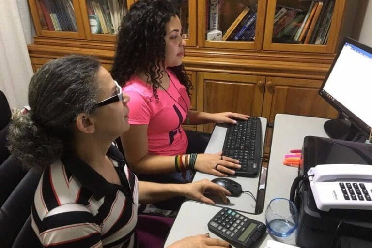 Alunos contam em livro origens de famílias de Jardim Alegre