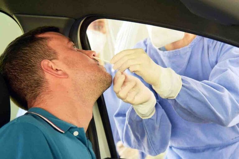 30% dos casos de Covid-19 foram registrados nos últimos 41 dias