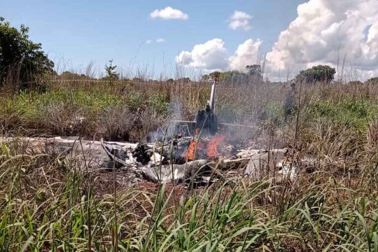 Acidente com avião mata quatro jogadores e presidente do Palmas