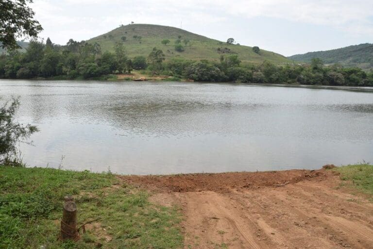 Gil se reúne com Ratinho para reivindicar estrada que interliga Vale do Ivaí