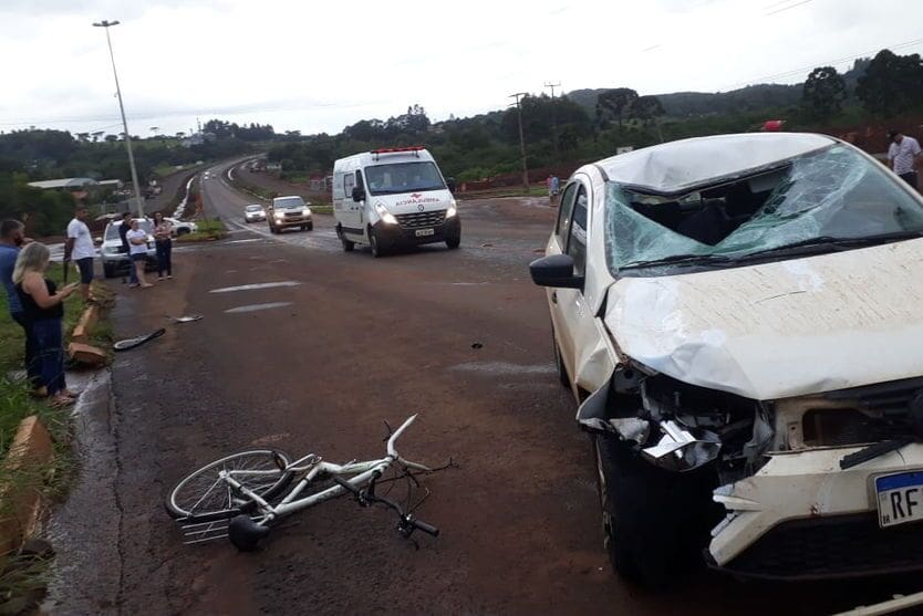 Ciclista morre após colidir com carro na PR-466