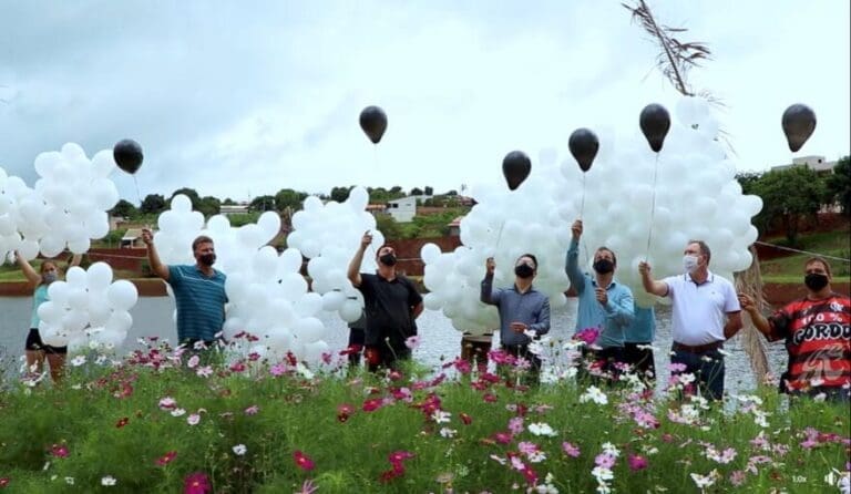homenagem às vidas perdidas para a Covid-19