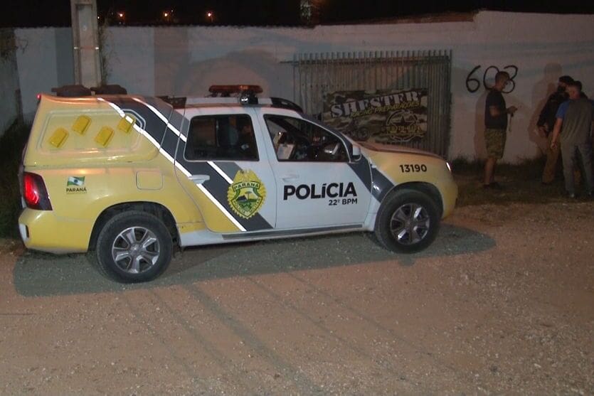 Mulher é morta com golpe de faca no Paraná