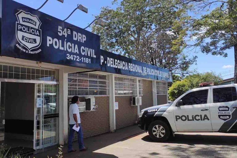 Tio que desferiu golpe de foice em menino de 8 meses continua preso, criança passou por cirurgia; veja vídeo