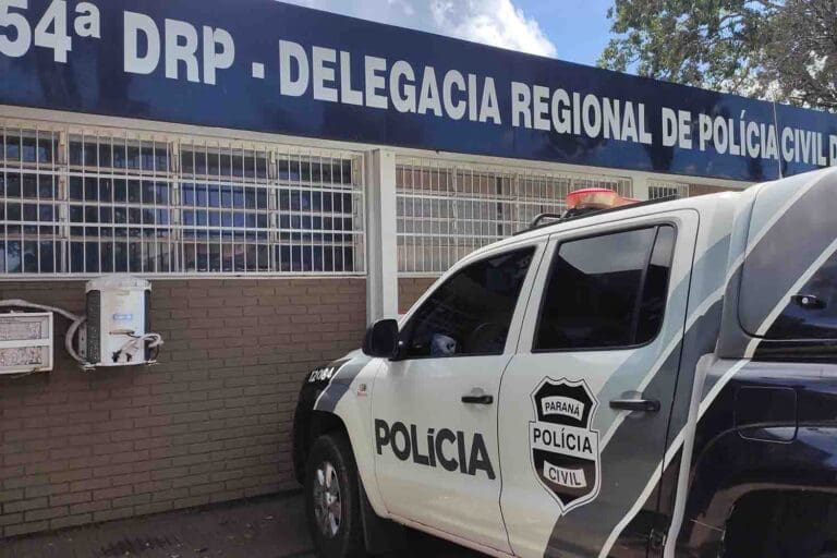 Homem ateia fogo na casa e no carro em Ivaiporã, PC investiga o caso