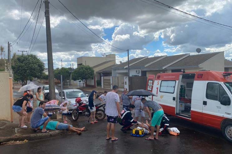 Colisão entre motos deixa dois feridos em São João do Ivaí