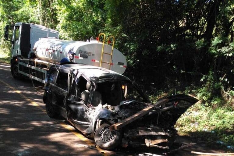Motorista fica ferida gravemente em acidente na PR-650, em Godoy Moreira