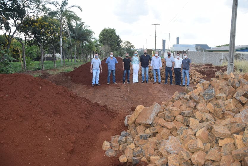 Ivaiporã vai pavimentar 140 quadras com pedra irregular