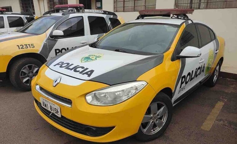 Homem sai da cadeia, agride esposa e foge