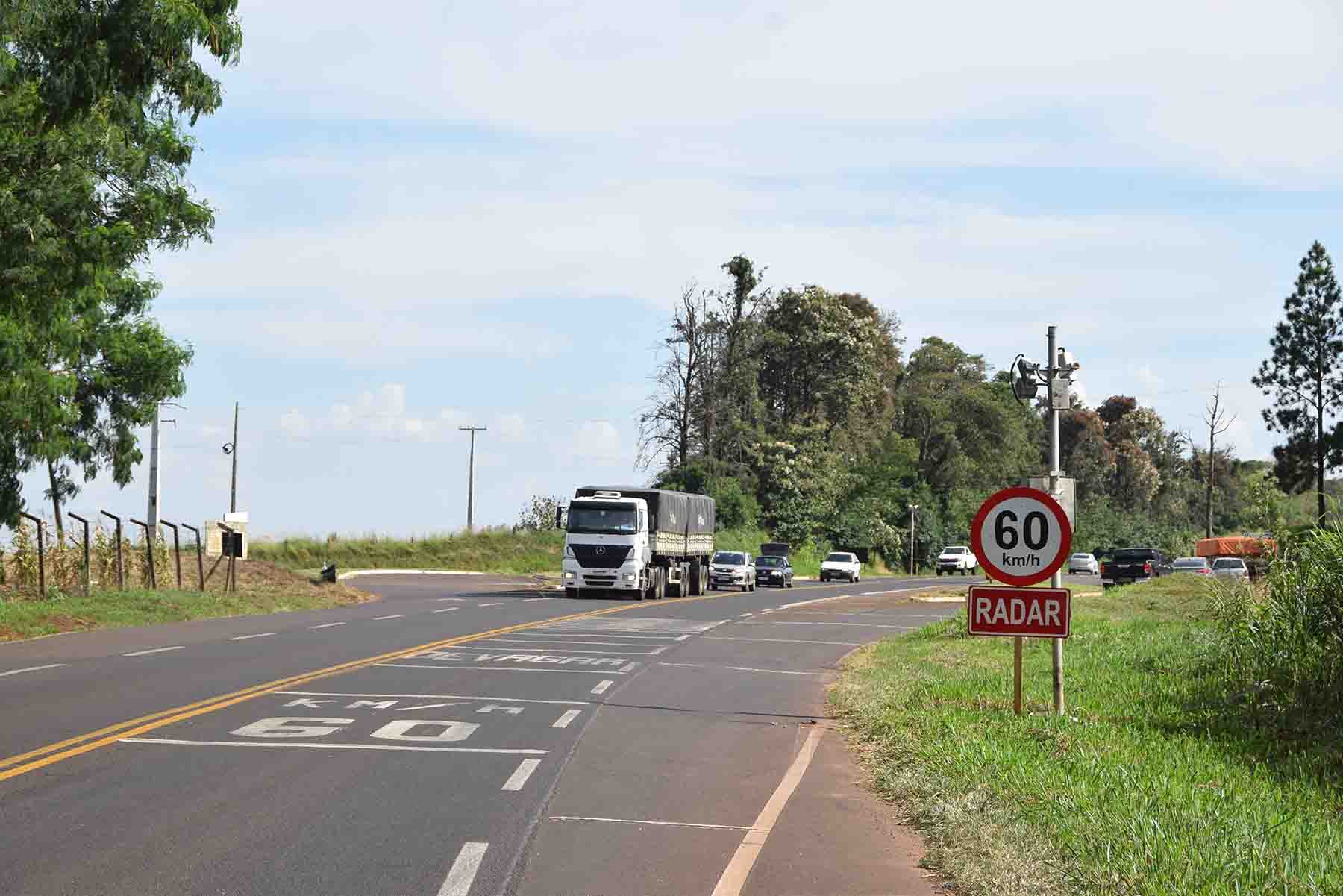 Trevo de acesso a Ivaiporã na PR-466 ganha radar eletrônico