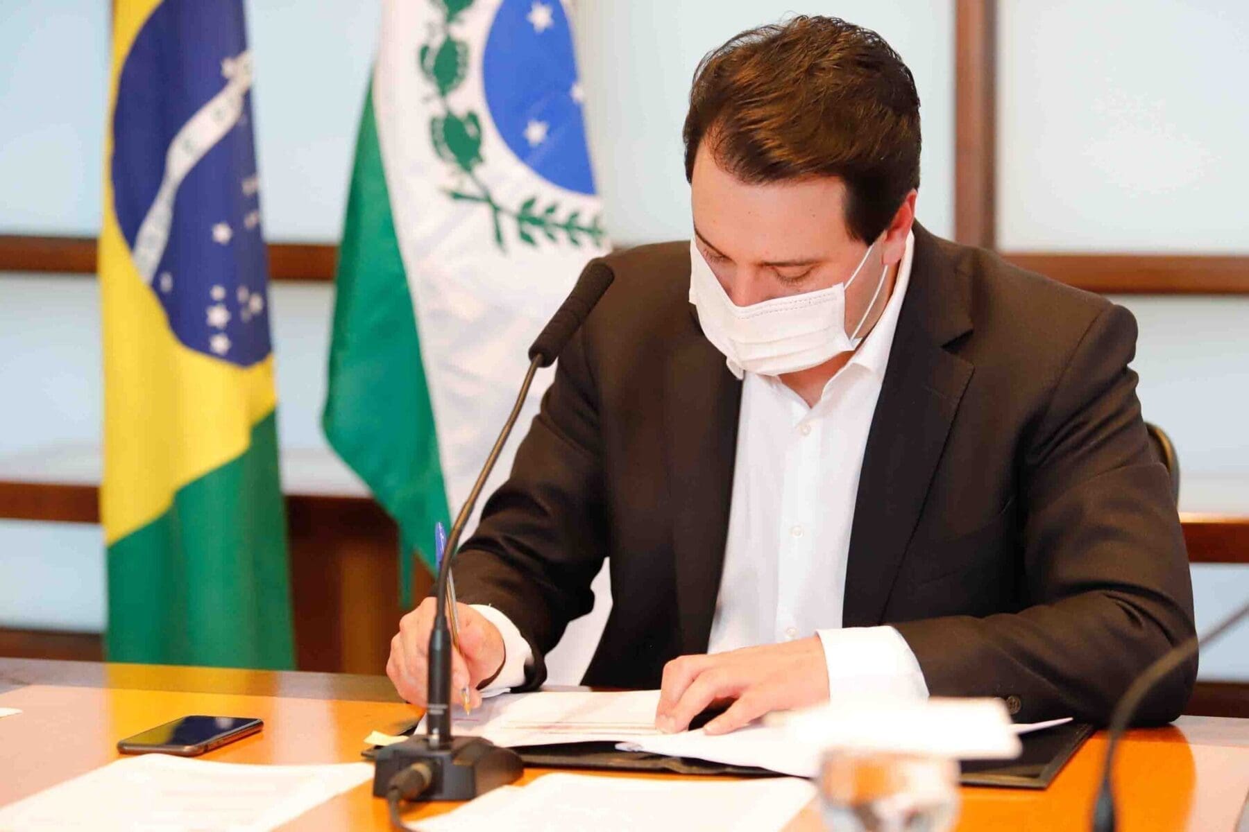 Governo lança pacote de medidas para cidadãos e empresas