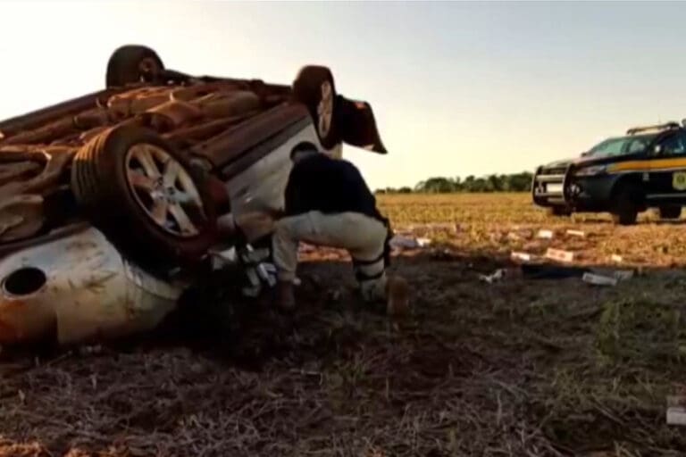 Contrabandista capota Hyundai roubada e acaba preso pela PRF