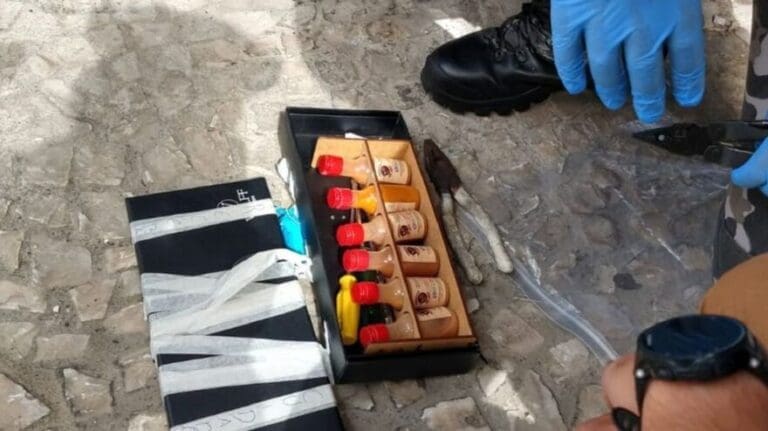 Homem é preso após deixar falsa bomba no Centro de Curitiba