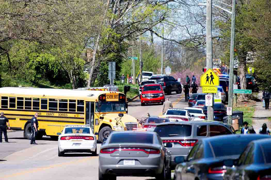 Tiroteio em escola nos EUA deixa um morto e policial ferido