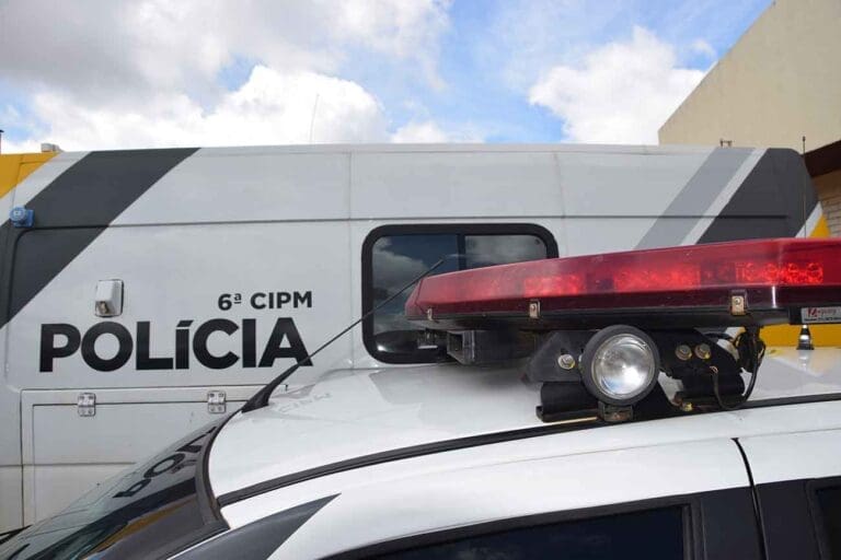 Mulher se ausenta da casa e tem vários objetos em Lunardelli