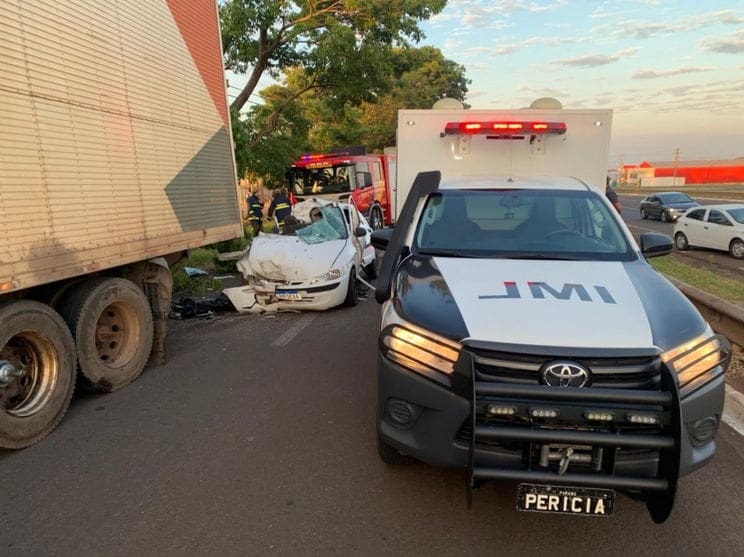 Um morre e três ficam feridos em acidente de trânsito nesta quinta-feira em Maringá