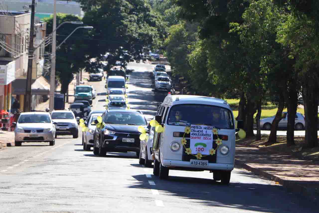 Carreata em Ivaiporã pede combate ao abuso sexual de crianças