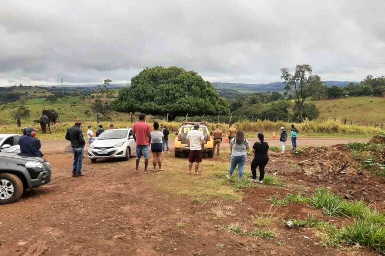 Jovem morre em acidente com faca durante cavalgada