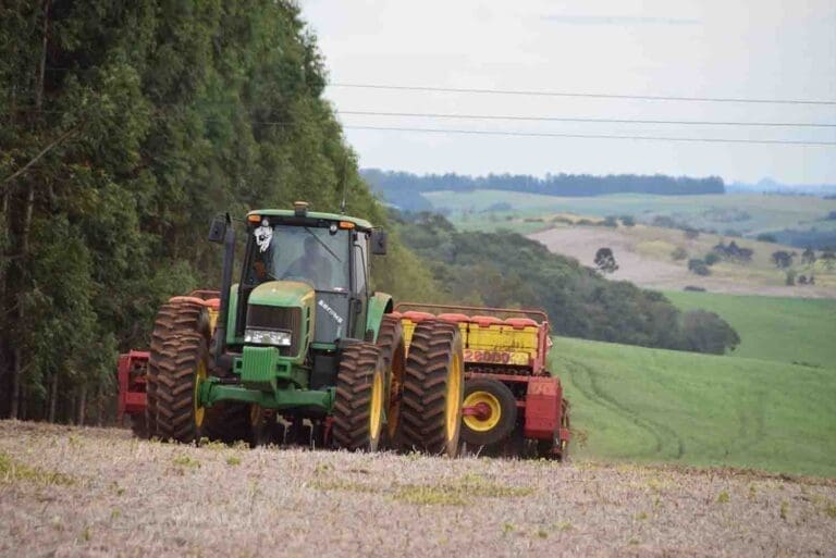 Plantio do trigo avança na região de Ivaiporã após chuva; assista