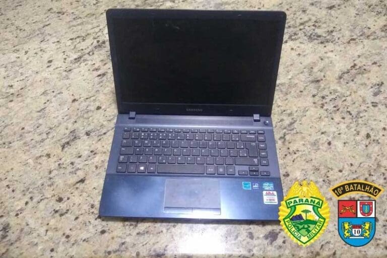 Policial prende ladrão em flagrante com notebook furtado