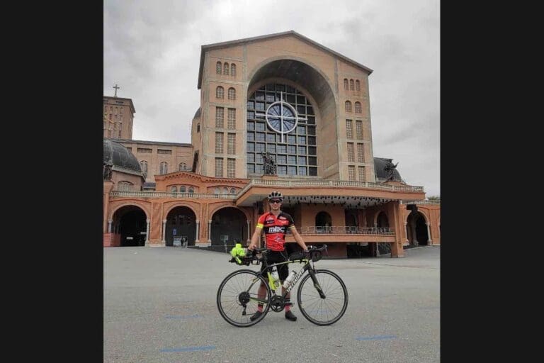 Ciclista de São Pedro do Ivaí ‘pedala’ até Aparecida do Norte