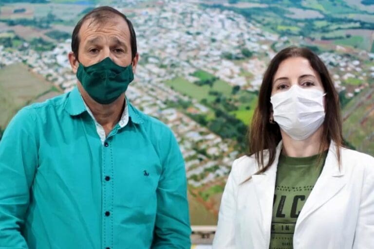 Prefeito de Jardim Alegre e a secretária de saúde falam sobre novo decreto Covid