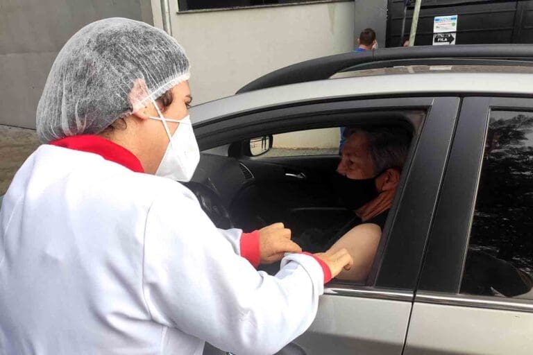 vaiporã começa a vacinação da população geral por faixa etária