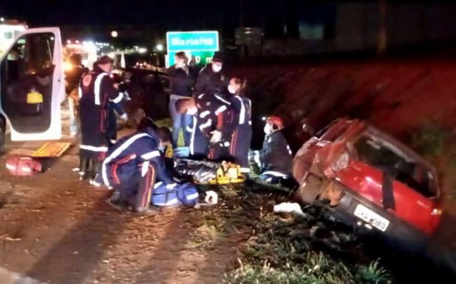 Acidente na BR-376 em Marialva deixa várias pessoas feridas
