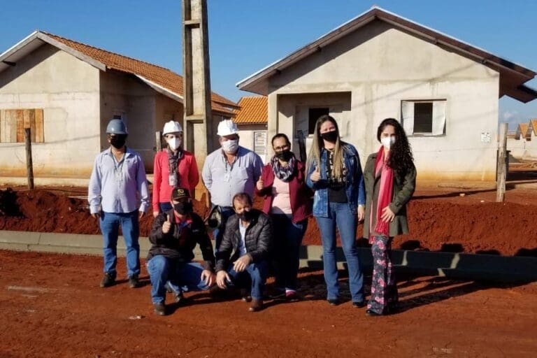 Cohapar vistoria obras e dá início a novas moradias em Jardim Alegre