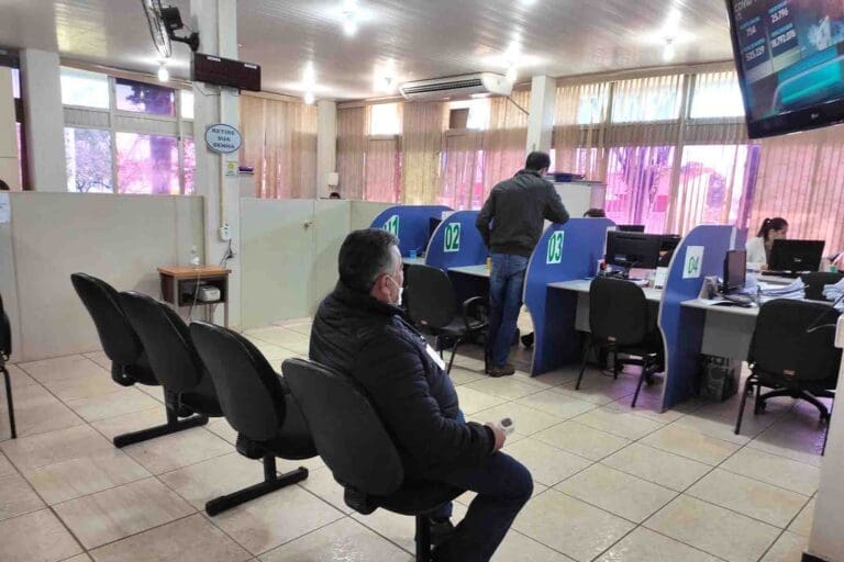 Prefeitura de Ivaiporã realiza atualização de cadastro dos contribuintes