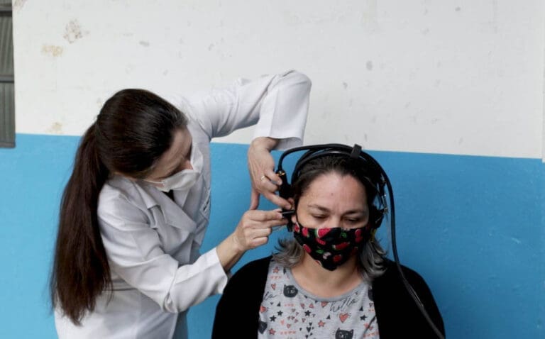 Saúde de Jardim Alegre oferece exame de audiometria