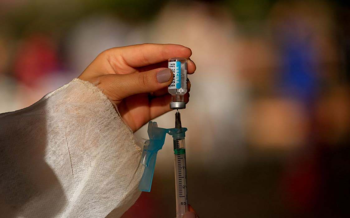 Estudo sugere que homens são principais transmissores do coronavírus