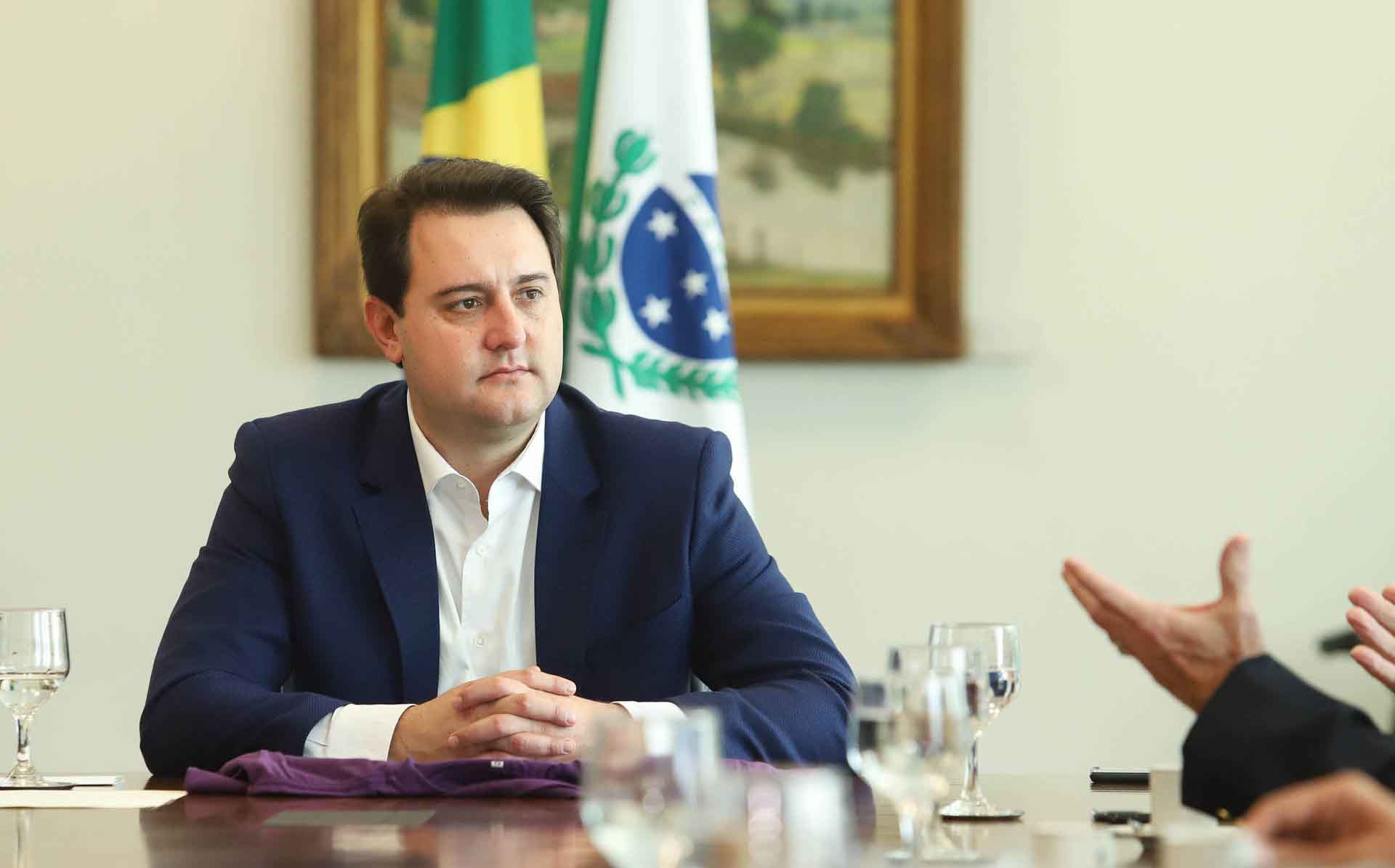 Governador Ratinho Júnior tem celular clonado