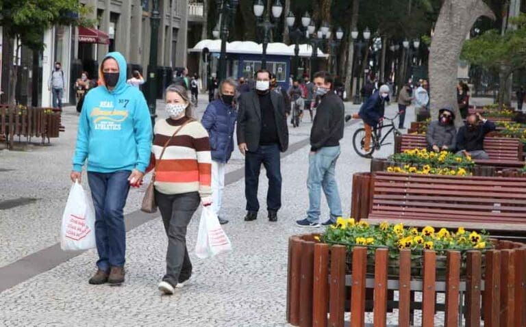 Paraná prorroga medidas restritivas contra a Covid-19