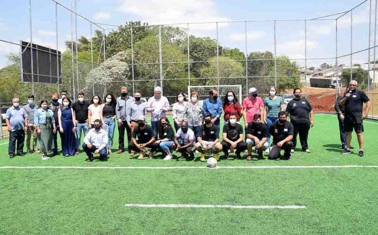 Douglas Fabrício inaugura Arena Esportiva