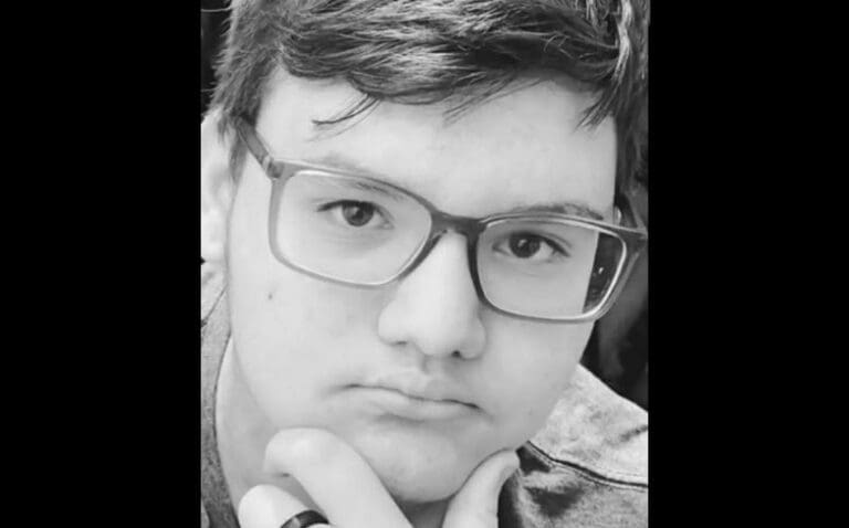 Morre adolescente que foi atropelado na calçada de colégio