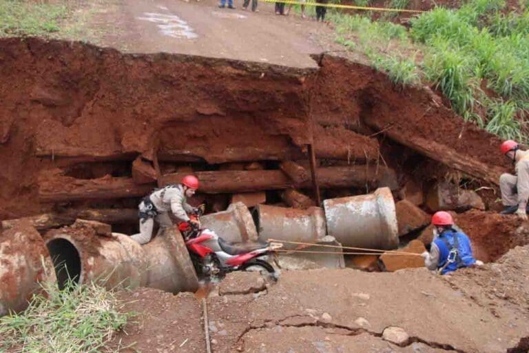 motociclista caiu rio pindauva