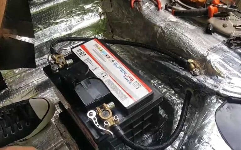 Ladrão furta bateria