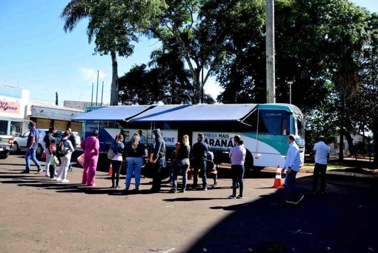 ônibus emprega mais paraná