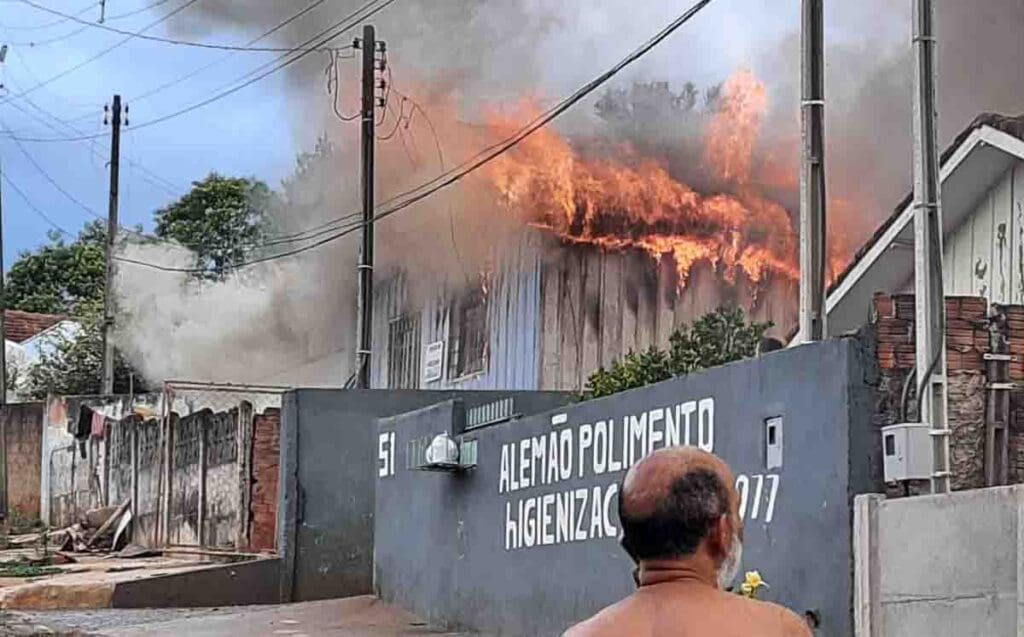 Incêndio casa Monte Castela