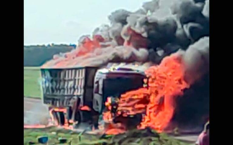 Motorista corpo queimado