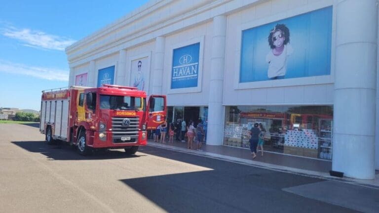 Princípio de incêndio na Havan de Arapongas