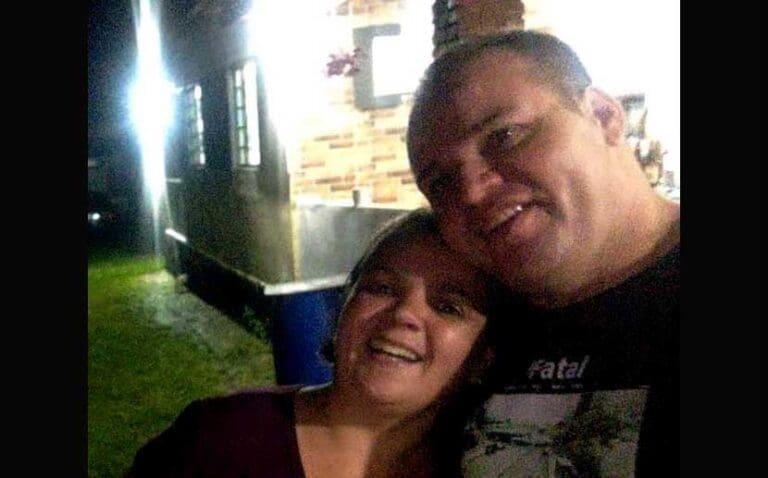 Raio atinge motocicleta