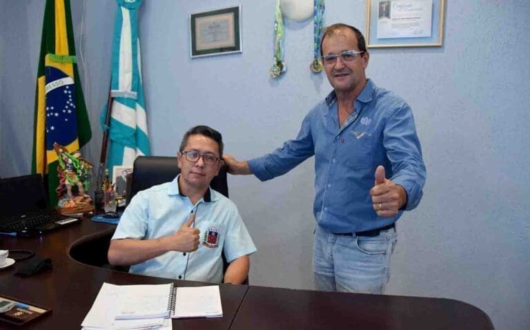 Moisés da Farmácia assume interinamente o Município de Jardim Alegre