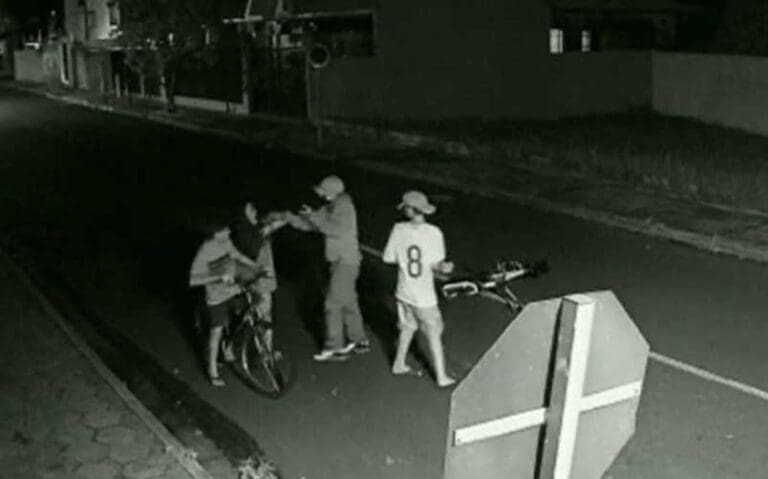 tiro durante assalto